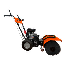 Бензиновая самоходная подметальная машина YARD FOX 600SL Бензиновая самоходная подметальная машина YARD FOX 600SL