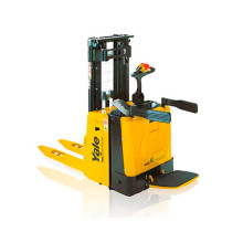 Штабелер электрический Yale MS15X