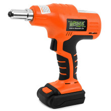 Аккумуляторный заклепочник Messer W4560 c двумя аккумуляторами Аккумуляторный заклепочник Messer W4560 c двумя аккумуляторами