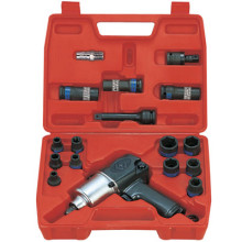 Гайковерт пневматический 1/2 678 Нм (комплект)